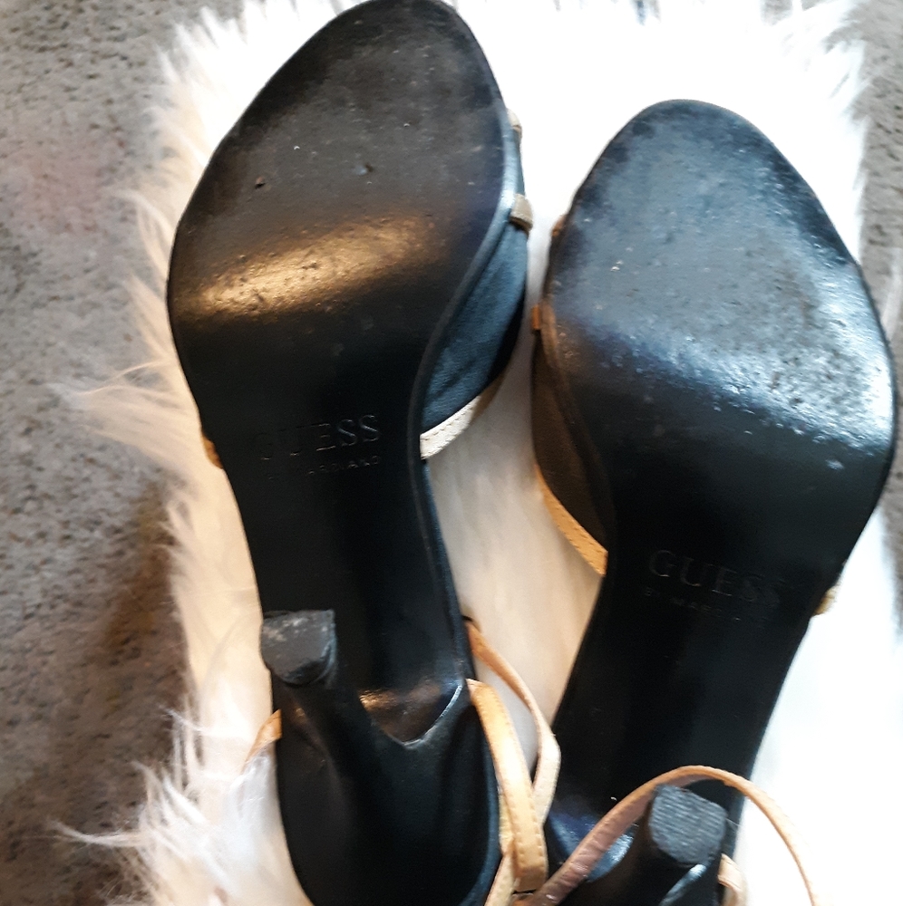 Guess By Marciano Heels - Picture 4 of 6